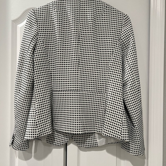 Talbots White and Black Blazer, Front Button Pocket Size M - Picture 2 of 4